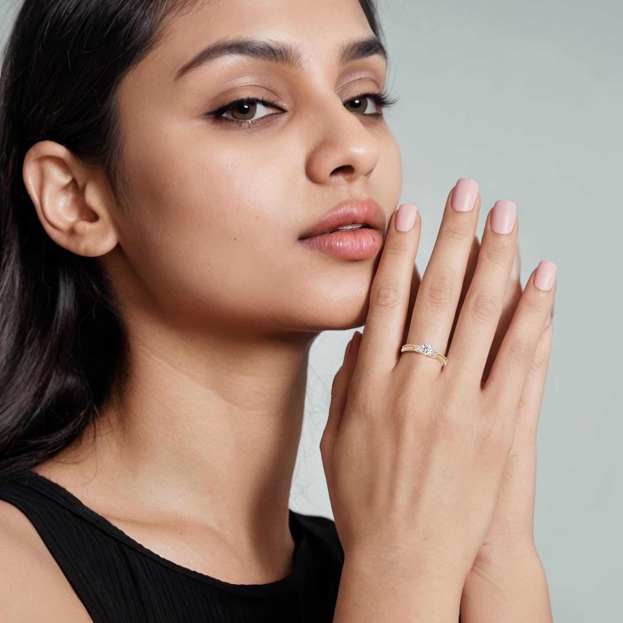 Sandra Three stone Ring