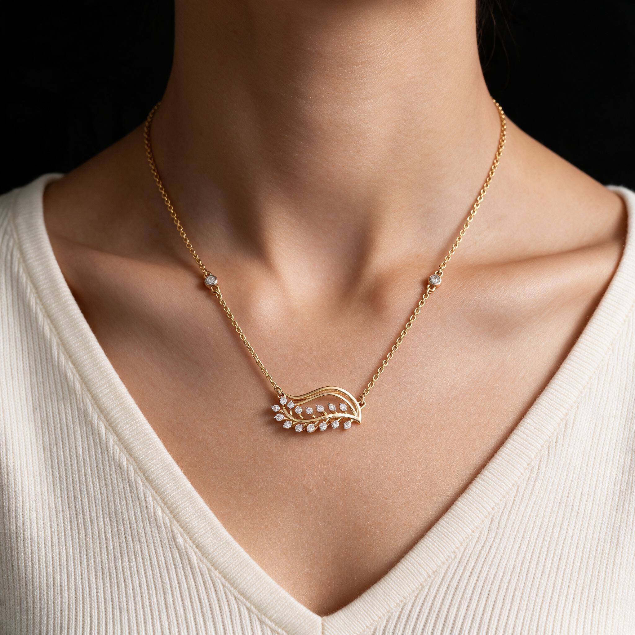 Leaf Design Diamond Pendant Necklace