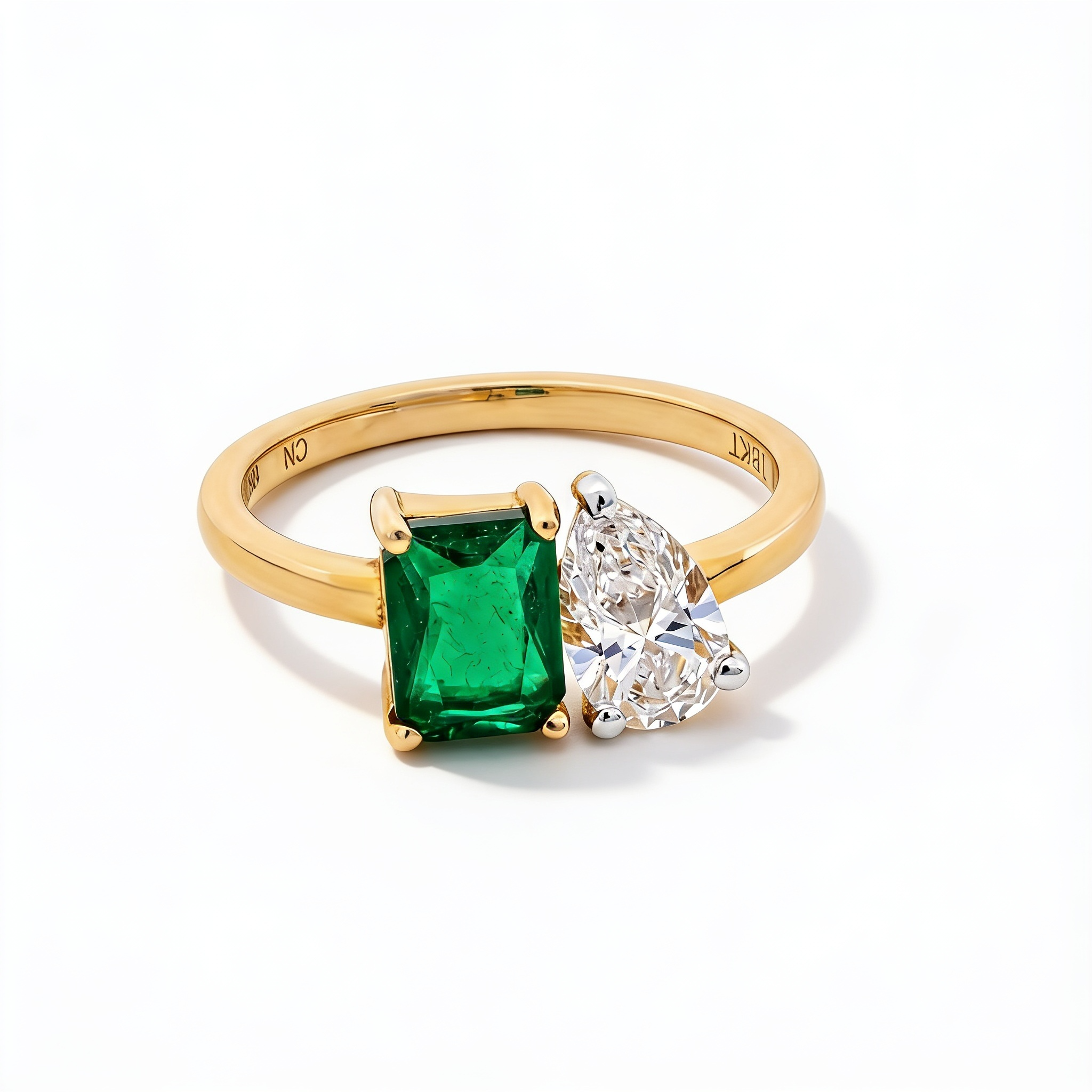 Emerald Cut Emerald & Pear Diamond Toi et Moi Ring