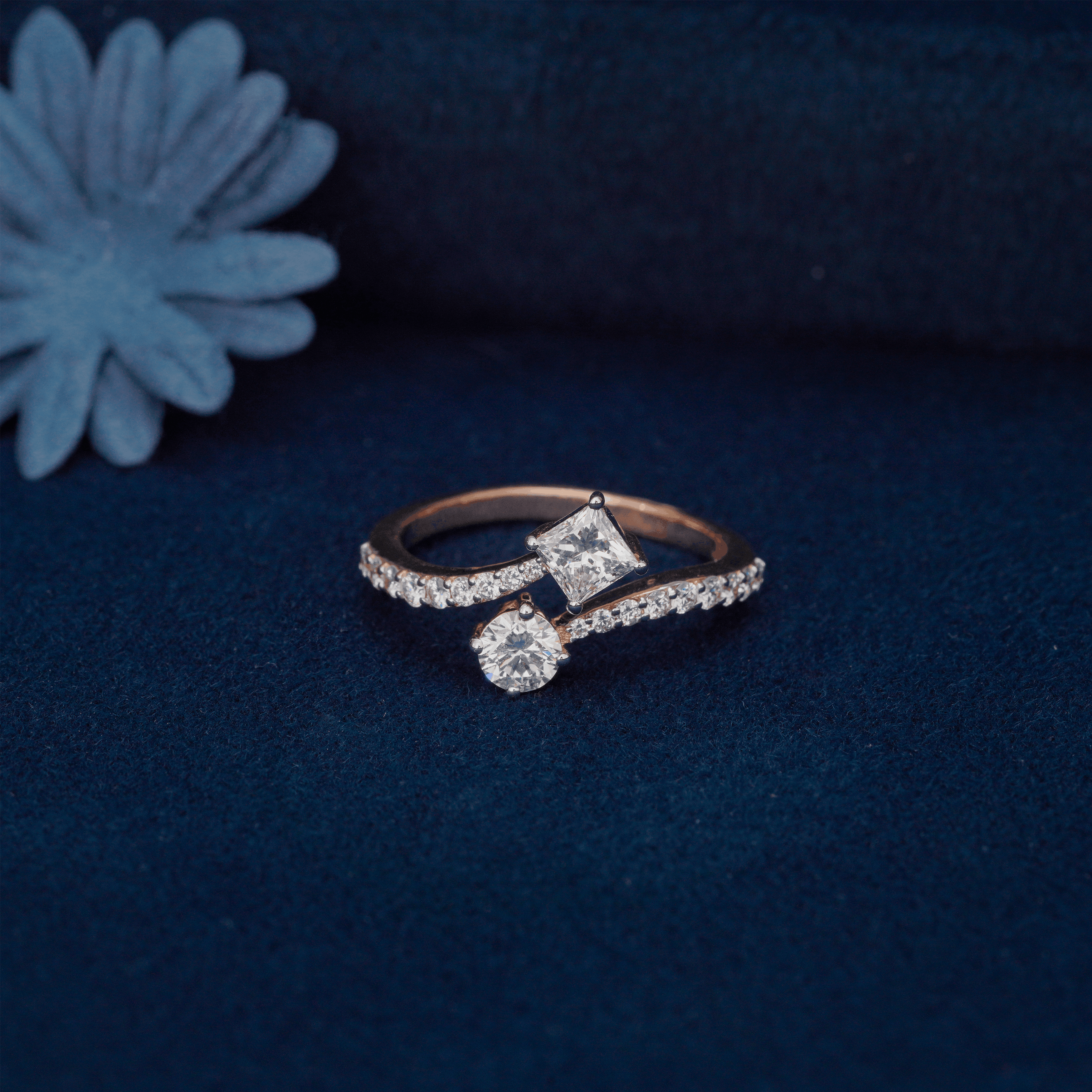 Amare Toi et Moi Lab Diamond Ring