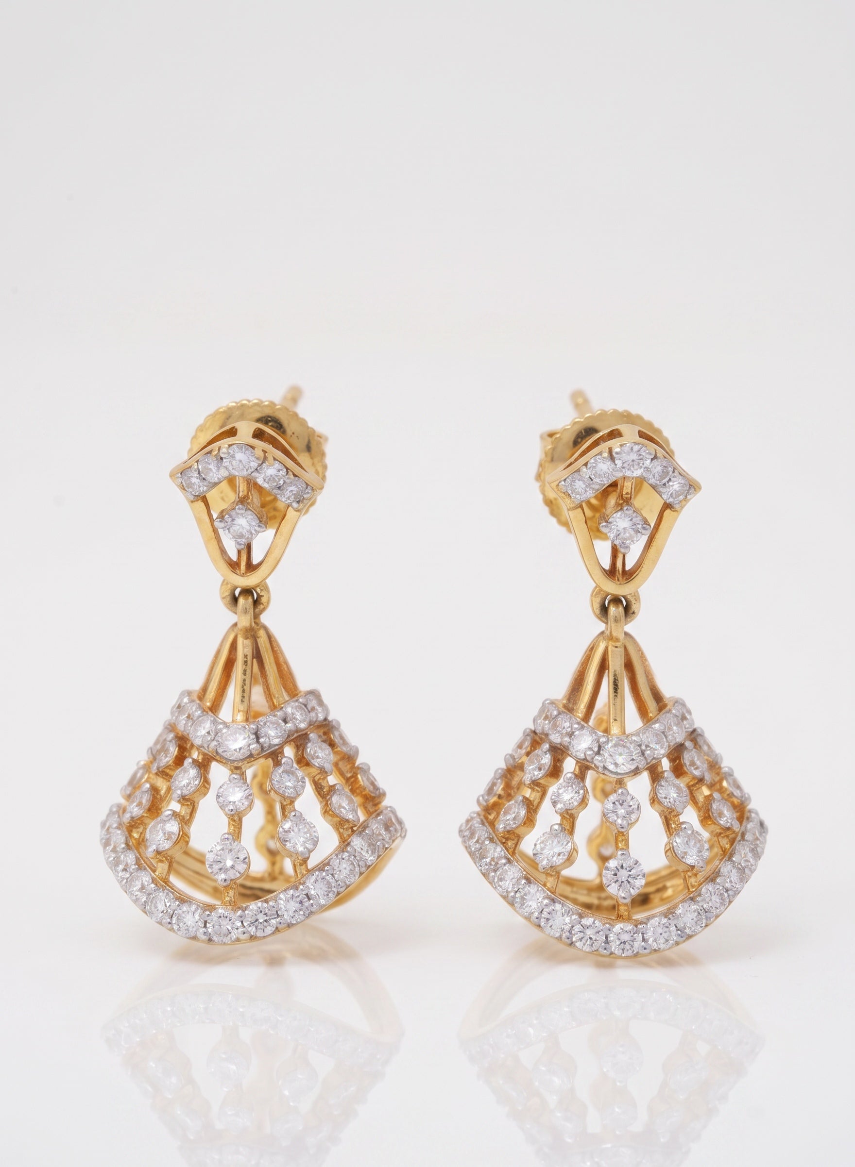 Chavrithea 9KT Gold Diamond Fan Drop Earrings