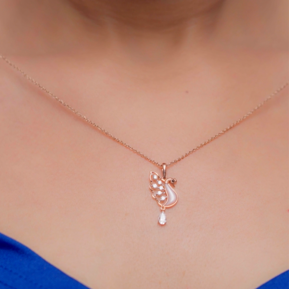 Vada Diamond Pendant