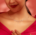 Minimalistic lilly Necklace