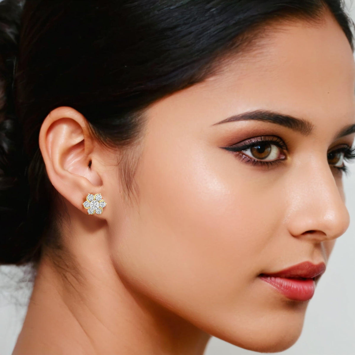 Salma Diamond Earrings – product image 13