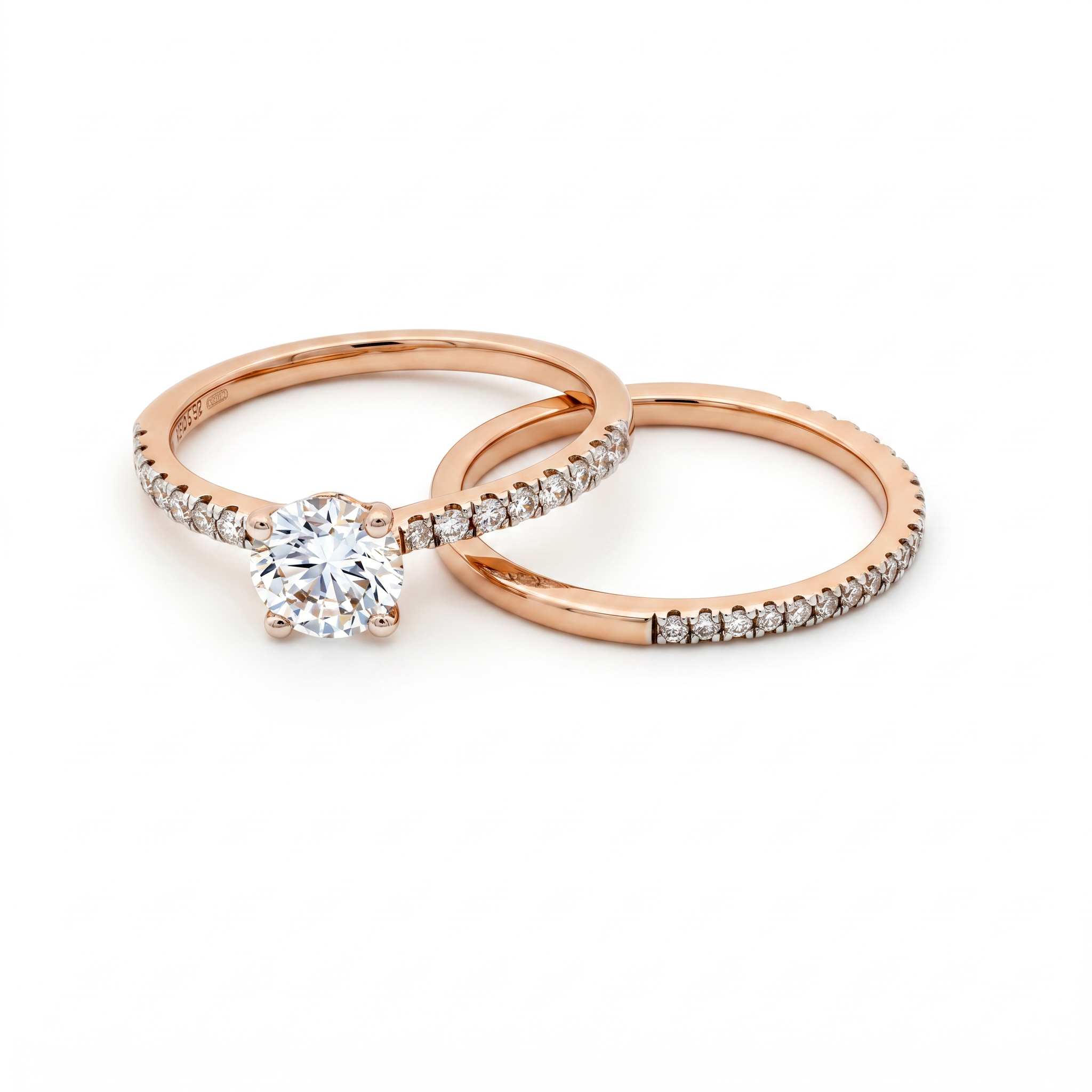 Round Brilliant Diamond Pavé Bridal Ring Set