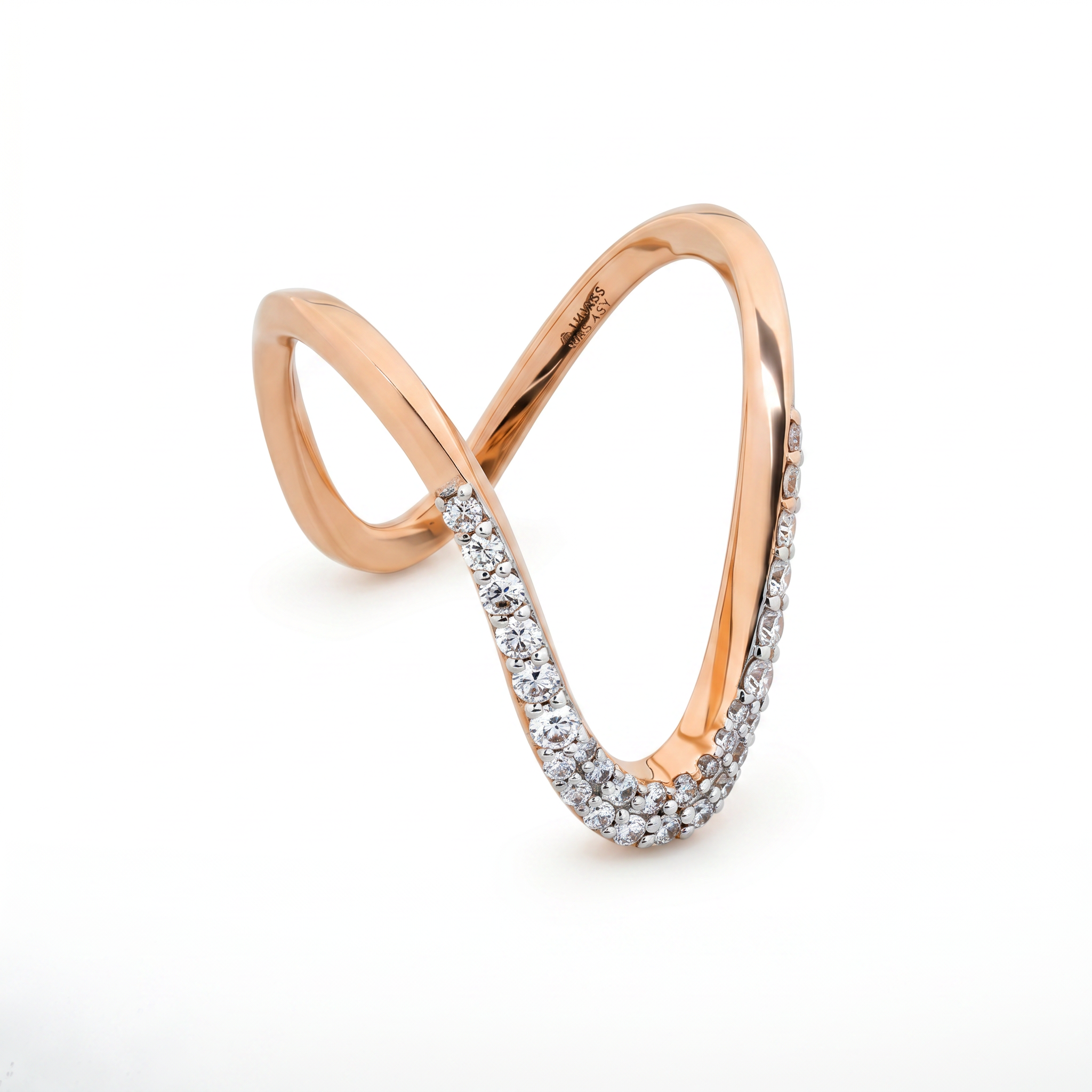 Vanki Diamond Chevron V-Ring