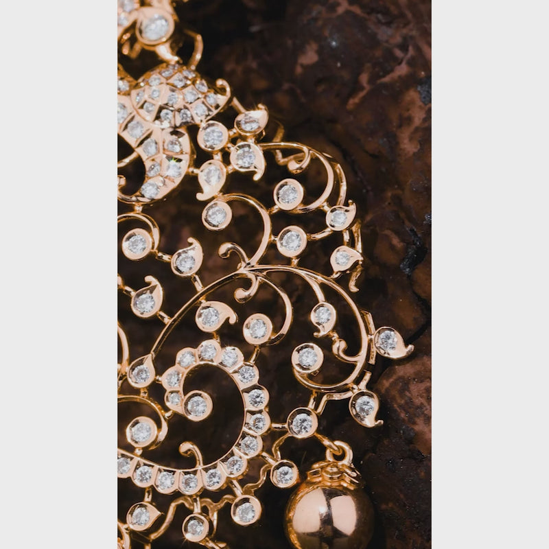 Solitaire Closed Setting Necklace – product video